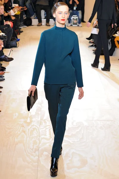 Look 9